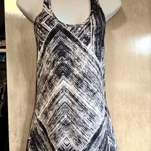LULULEMON racetrack tank sz 6